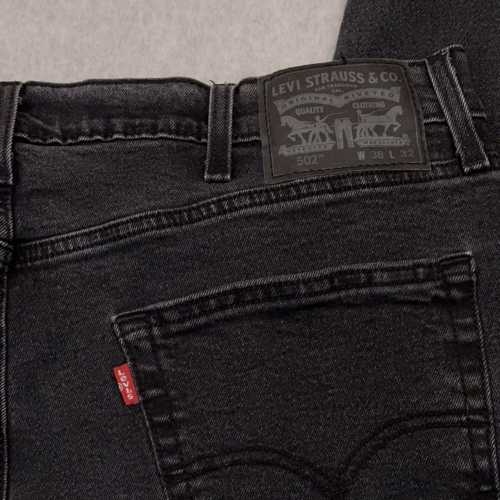 Levi's 502‎ Jeans Men's 37x31 Tapered Fit Black Dark Wash Denim Workwear - Picture 8 of 9